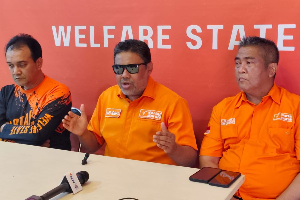 Buruh Gelar Aksi Demonstrasi di Istana: Tuntut Revisi UMP DKI Jakarta 2026