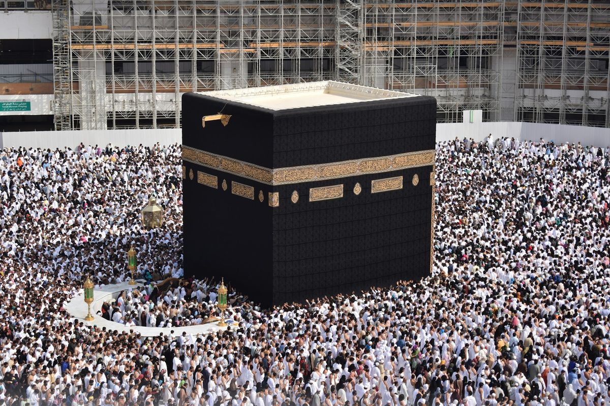 Pemulihan Bertahap: Lebih dari 1.000 Jemaah Umrah Asal Sumatera Barat Tiba di Tanah Air